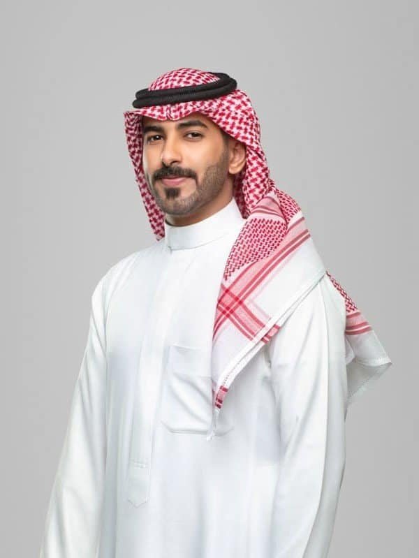 مظلة ظل خارجية مع تصميم حديث وجودة عالية.
